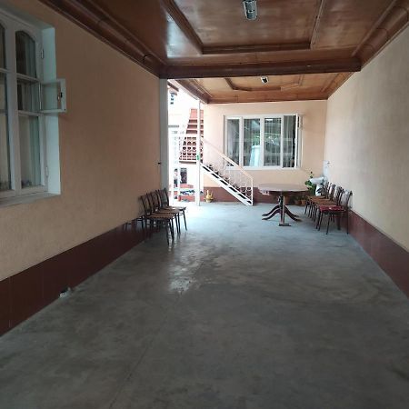 Гостевой Дом Конок Osh Exterior photo